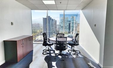 Oficina en Arriendo en A pasos del Metro Manquehue, Futura línea 7 del Metro, excelente conectiviad