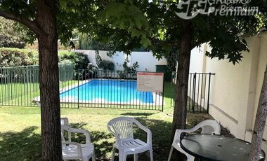 Departamento en Venta en PLAZA ÑUÑOA CON CAMPUS ORIENTE UC 102 M2 4 DORM/2 BAÑOS 1 ESTAC 1 BOD