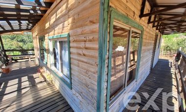 Casa en Venta en Vende sitio 5000 m2 casa 56 m2 Pichilemu
