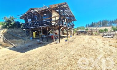 Casa en Venta en Vende sitio 5000 m2 casa 56 m2 Pichilemu