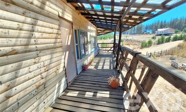 Casa en Venta en Vende sitio 5000 m2 casa 56 m2 Pichilemu