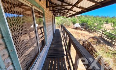 Casa en Venta en Vende sitio 5000 m2 casa 56 m2 Pichilemu