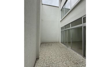 MODERNO EDIFICIO MEDIANERO PARA ESTRENAR IDEAL ENTIDADES EUCARISTICO