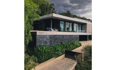 VENTA DE CASA DE LUJO EN EL POBLADO PARA ESTRENAR.