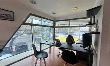 Local Comercial en Arriendo en Av. Vitacura / La Aurora