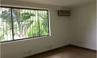 ALQUILO CASA COMERCIAL LA FLORA