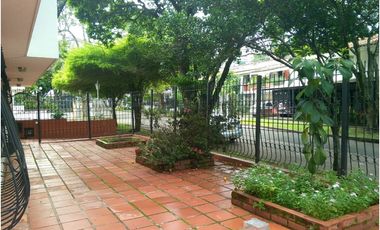 ALQUILO CASA COMERCIAL LA FLORA