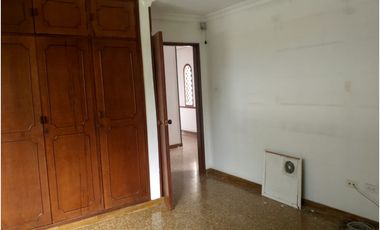 ALQUILO CASA COMERCIAL LA FLORA