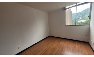 Venta De Apartamento Loma De San Jose, Sabaneta