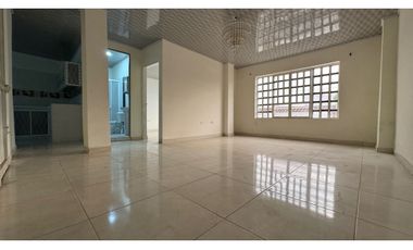 Casa multifamiliar con local en venta - Barrio Obrero Palmira Valle