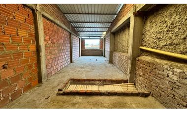 Casa multifamiliar con local en venta - Barrio Obrero Palmira Valle