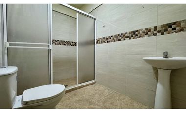 Casa multifamiliar con local en venta - Barrio Obrero Palmira Valle