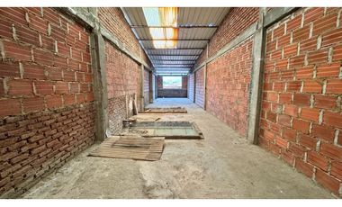 Casa multifamiliar con local en venta - Barrio Obrero Palmira Valle