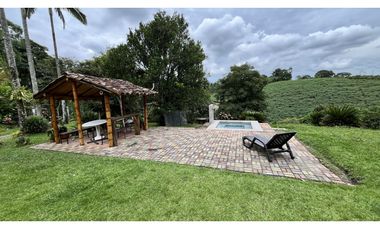 VENTA DE FINCA-HOTEL EN MONTENEGRO, QUINDO, COLOMBIA