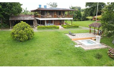 VENTA DE FINCA-HOTEL EN MONTENEGRO, QUINDO, COLOMBIA