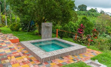 VENTA DE FINCA-HOTEL EN MONTENEGRO, QUINDO, COLOMBIA