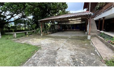 VENTA DE FINCA-HOTEL EN MONTENEGRO, QUINDO, COLOMBIA