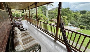 VENTA DE FINCA-HOTEL EN MONTENEGRO, QUINDO, COLOMBIA