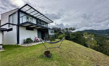 Venta De Casa Campestre en El Retiro