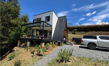 Finca tipo chalet a 12 minutos del aeropuerto JMC Guarne San José