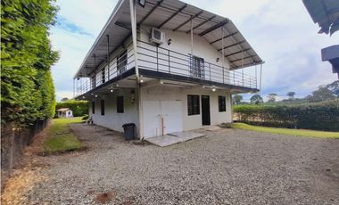 VENDO CASA CAMPESTRE SUR DE ARMENIA SALIDA PUEBLO TAPAO
