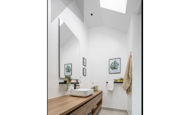 CASA CAMPESTRE, LOTE INDEPENDIENTE, entrando por Sajonia