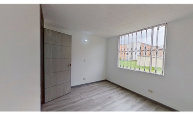 Venta Casa Cerezos de Nueva Castilla , abajo Av Cali