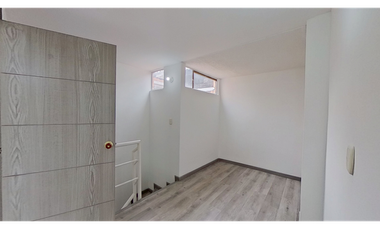 Venta Casa Cerezos de Nueva Castilla , abajo Av Cali