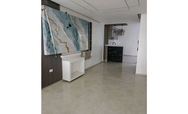 SE ARRIENDA CASA URB CASA CARMELO