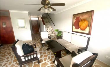 SE VENDE DUPLEX DE TRES ALCOBAS EN SECTOR JARDN, SANTA MARTA