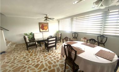 SE VENDE DUPLEX DE TRES ALCOBAS EN SECTOR JARDN, SANTA MARTA