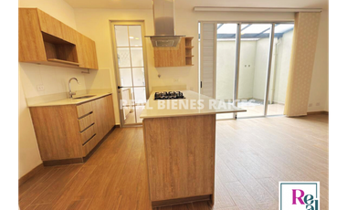 Casa Unifamiliar en Unidad Cerrada – Excelente Ubicación