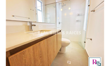 Casa Unifamiliar en Unidad Cerrada – Excelente Ubicación