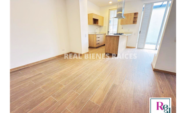 Casa Unifamiliar en Unidad Cerrada – Excelente Ubicación