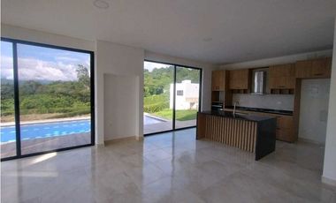 Casa Campestre Nueva en La Mesa Cundi