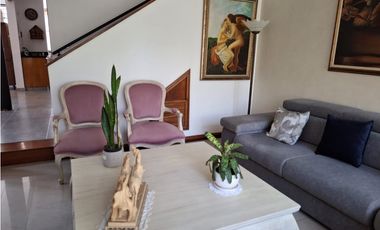 Vendo amplia casa 256 metros en el Poblado Cola del Zorro