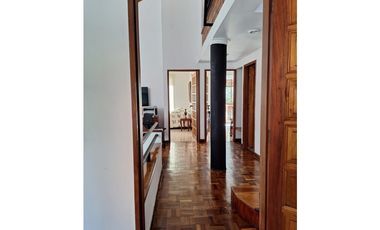 Vendo amplia casa 256 metros en el Poblado Cola del Zorro