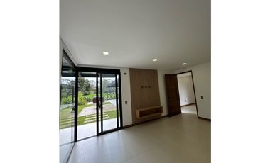 Hermosa casa campestre nueva enParcelacion vía La Ceja- San Antonio