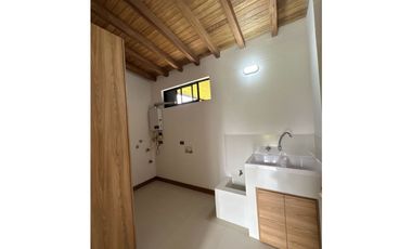 Hermosa casa campestre nueva enParcelacion vía La Ceja- San Antonio