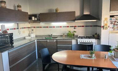 Casa para 2 Familias en venta en Wilde Centro