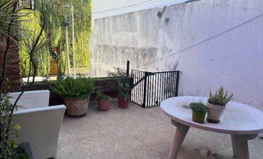 Casa para 2 Familias en venta en Wilde Centro