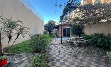 Casa para 2 Familias en venta en Wilde Centro