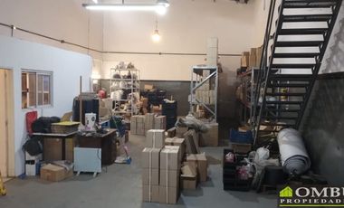 Galpón en alquiler de 200m2 ubicado en Villa del Parque