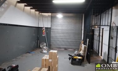 Galpón en alquiler de 200m2 ubicado en Villa del Parque