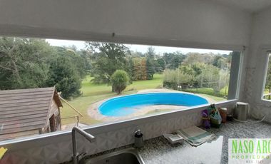 Chalet en venta en Sierra de los Padres. Lindero al Golf. Apto crédito.