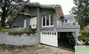 Chalet en venta en Sierra de los Padres. Lindero al Golf. Apto crédito.