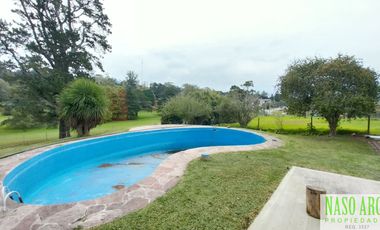 Chalet en venta en Sierra de los Padres. Lindero al Golf. Apto crédito.