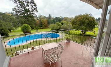 Chalet en venta en Sierra de los Padres. Lindero al Golf. Apto crédito.