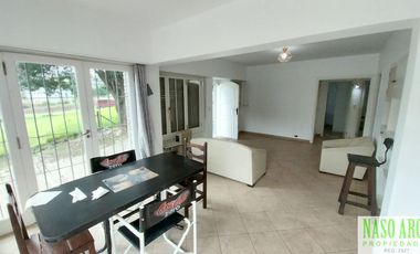 Chalet en venta en Sierra de los Padres. Lindero al Golf. Apto crédito.