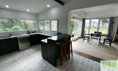 Chalet en venta en Sierra de los Padres. Lindero al Golf. Apto crédito.